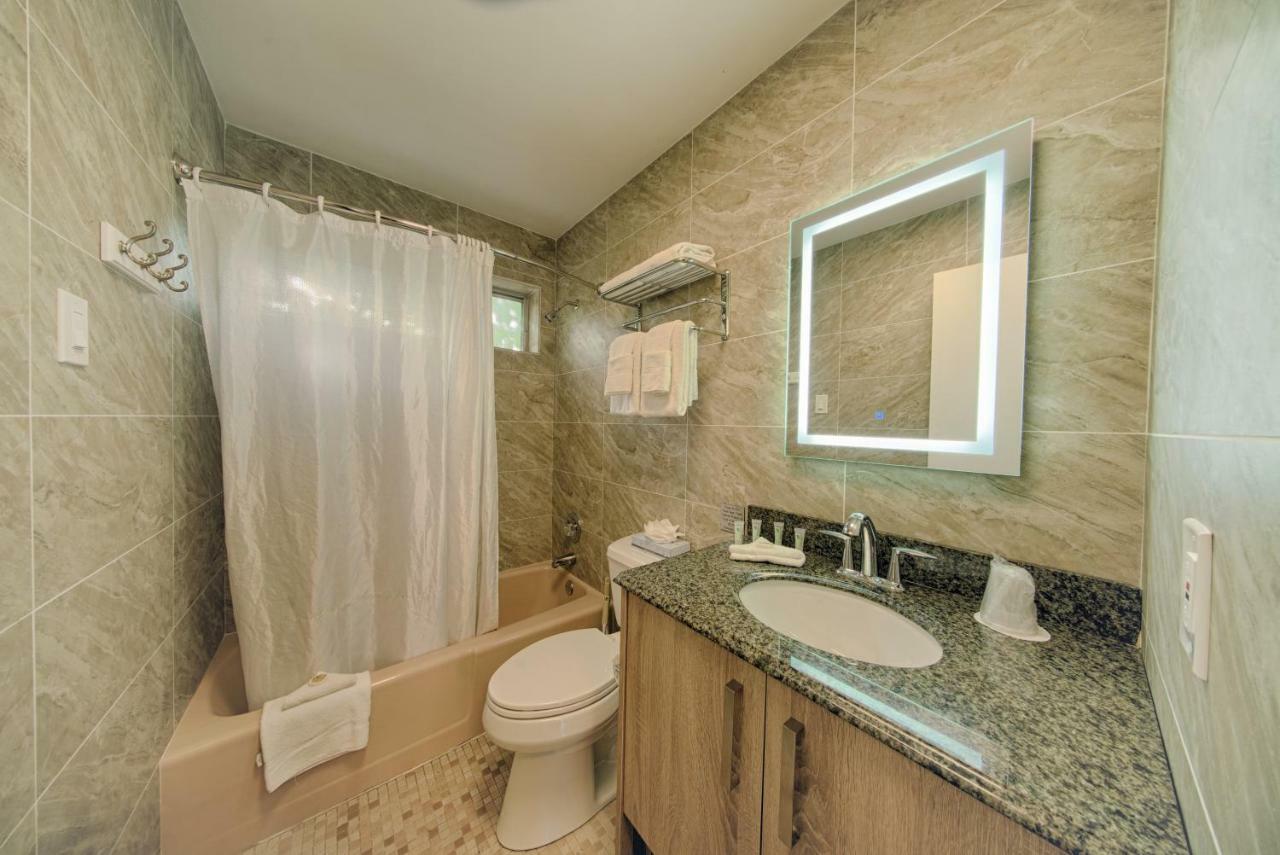 Club Lux Resort By The Beach Deerfield Beach Exterior photo